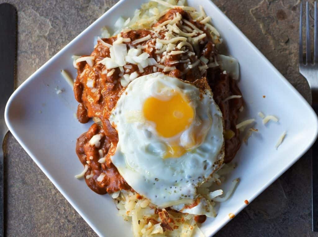 A St. Louis Slinger topped with a fried egg.