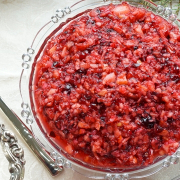 Cranberry salad with grilled apples