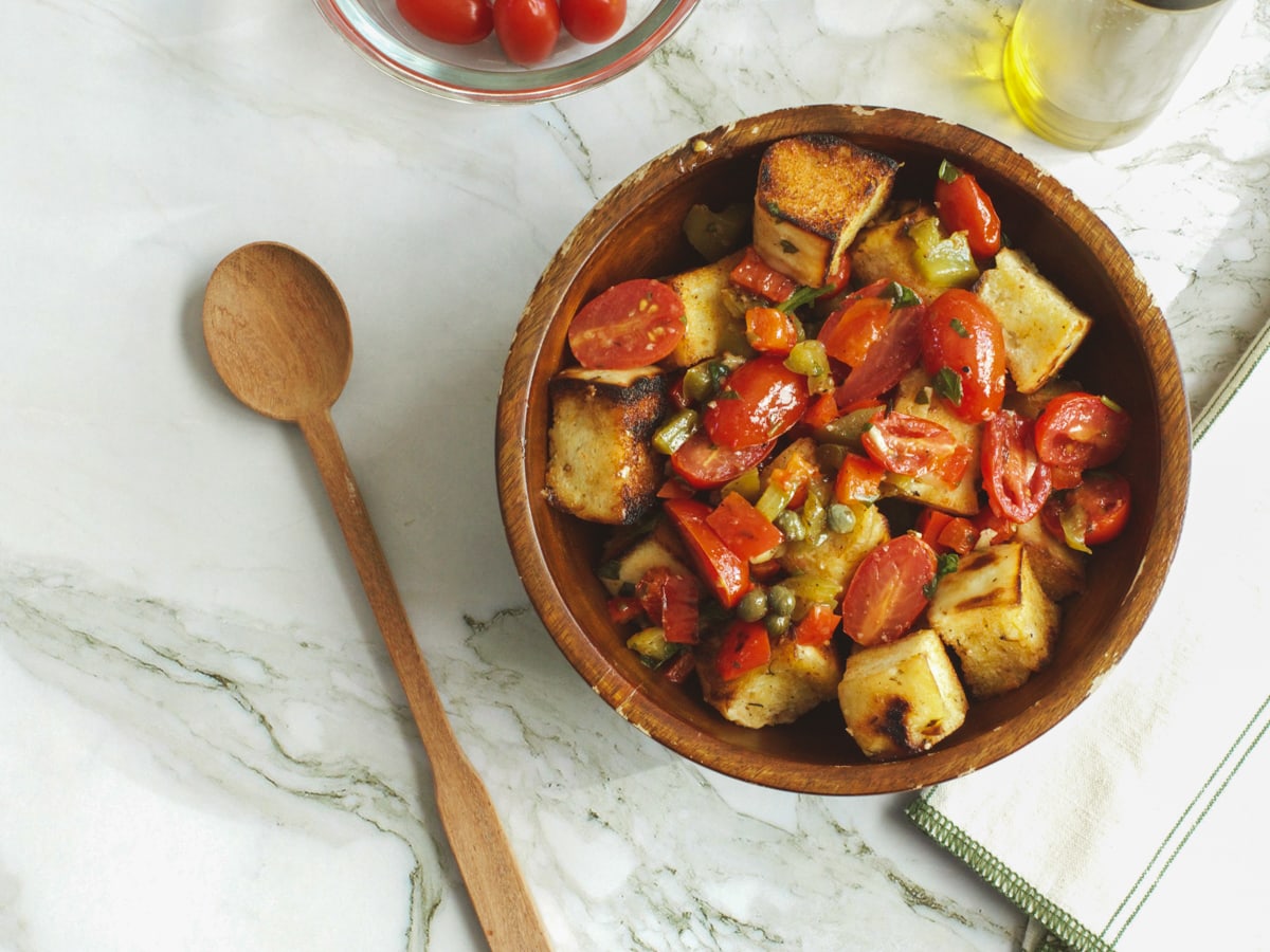 Grilled Italian Panzanella Bread Salad served in a wood bowl.