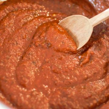 The best homemade pizza sauce in a saucepan.